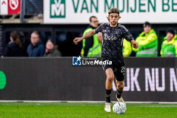 2024-02-25 - Borna Sosa of AFC Ajax during the Netherlands championship Eredivisie football match between AZ and AFC Ajax on February 25, 2024 at AFAS Stadion in Alkmaar, Netherlands - FOOTBALL - NETHERLANDS CHAMP - AZ V AJAX - NETHERLANDS EREDIVISIE - SOCCER