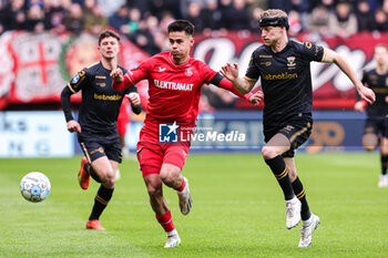 2024-02-25 - Mees Hilgers of FC Twente, Joris Kramer of Go Ahead Eagles during the Netherlands championship Eredivisie football match between FC Twente and Go Ahead Eagles on February 25, 2024 at Grolsch Veste in Enschede, Netherlands - FOOTBALL - NETHERLANDS CHAMP - TWENTE V GO AHEAD EAGLES - NETHERLANDS EREDIVISIE - SOCCER