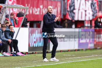 2024-02-25 - Coach Joseph Oosting of FC Twente during the Netherlands championship Eredivisie football match between FC Twente and Go Ahead Eagles on February 25, 2024 at Grolsch Veste in Enschede, Netherlands - FOOTBALL - NETHERLANDS CHAMP - TWENTE V GO AHEAD EAGLES - NETHERLANDS EREDIVISIE - SOCCER