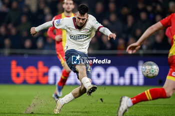 2024-03-08 - Hirving Lozano of PSV during the Netherlands championship Eredivisie football match between Go Ahead Eagles and PSV on March 8, 2024 at De Adelaarshorst in Deventer, Netherlands - FOOTBALL - NETHERLANDS CHAMP - GO AHEAD EAGLES V PSV - NETHERLANDS EREDIVISIE - SOCCER