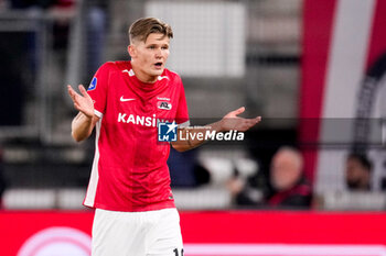 2024-10-19 - Red card David Moller Wolfe of AZ Alkmaar during the Netherlands championship, Eredivisie football match between AZ Alkmaar and PSV Eindhoven on October 19, 2024 at AFAS Stadion in Alkmaar, Netherlands - FOOTBALL - NETHERLANDS CHAMP - AZ V PSV - NETHERLANDS EREDIVISIE - SOCCER