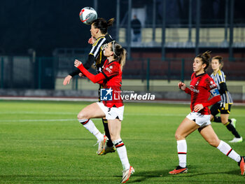 2024-01-13 - Sara Bjork Gunnarsdottir and Kosovare Asllani fighting for the ball - JUVENTUS FC VS AC MILAN - ITALIAN SERIE A WOMEN - SOCCER