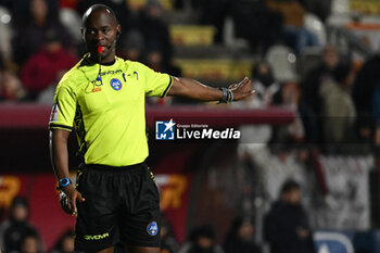 2024-01-13 - Referee Andeng Tona Mbei during the 12th day of the Serie A Championship between A.S. Roma Women vs Pomigliano Calcio Femminile on 13 January 2024 at the Tre Fontane Stadium in Rome, Italy. - AS ROMA VS POMIGLIANO WOMEN - ITALIAN SERIE A WOMEN - SOCCER