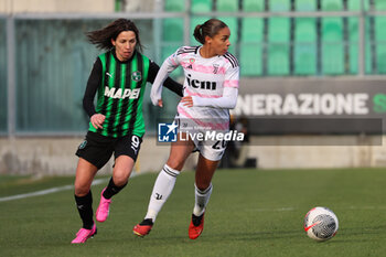 2024-01-21 - Daniela Sabatino of Sassuolo Women clashes with Estelle Cascarino of Juventus Women during the Serie A Femminile match between Juventus Women and Sassuolo Women at Stadio Enzo Ricci Sassuolo on January 21, 2024 in Sassuolo, Italy. - US SASSUOLO VS JUVENTUS FC - ITALIAN SERIE A WOMEN - SOCCER