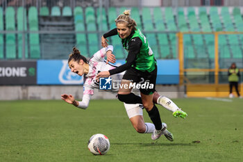 2024-01-21 - Martina Lenzini of Juventus Women clashes with Lana Clelland of Sassuolo Women during the Serie A Femminile match between Juventus Women and Sassuolo Women at Stadio Enzo Ricci Sassuolo on January 21, 2024 in Sassuolo, Italy. - US SASSUOLO VS JUVENTUS FC - ITALIAN SERIE A WOMEN - SOCCER