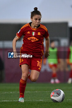 2024-02-13 - Manuela Giugliano of A.S. Roma Women during the 17th day of the Serie A Championship between A.S. Roma Women vs U.S. Sassuolo Calcio on 13 February 2024 at the Tre Fontane Stadium in Rome, Italy. - AS ROMA VS US SASSUOLO - ITALIAN SERIE A WOMEN - SOCCER