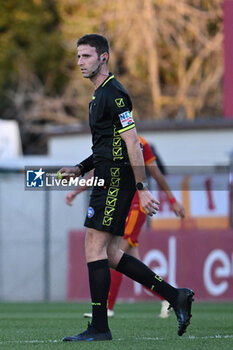 2024-02-13 - Referee Daniele Virgilio during the 17th day of the Serie A Championship between A.S. Roma Women vs U.S. Sassuolo Calcio on 13 February 2024 at the Tre Fontane Stadium in Rome, Italy. - AS ROMA VS US SASSUOLO - ITALIAN SERIE A WOMEN - SOCCER