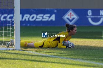 2024-02-17 - Goalkeeper Camelia Ceasar (12 Roma) save - ACF FIORENTINA VS AS ROMA - ITALIAN SERIE A WOMEN - SOCCER