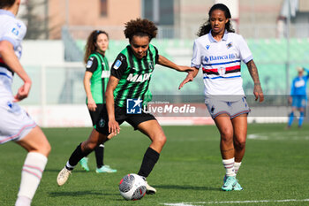 2024-02-17 - Kassandra Missipo of Sassuolo Women in action during the Serie A Femminile match between Sassuolo Women and Sampdoria Women at Stadio Enzo Ricci Sassuolo on February 17, 2024 in Sassuolo, Italy. - US SASSUOLO VS UC SAMPDORIA - ITALIAN SERIE A WOMEN - SOCCER