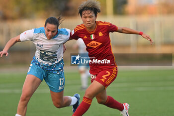 2024-01-16 - Alice Corelli of SSC Napoli competes for the ball with Moeka Minami of AS Roma Soccer - Women Italian Cup Macth Between Napoli Femminile vs AS Roma - NAPOLI FEMMINILE VS AS ROMA - WOMEN ITALIAN CUP - SOCCER