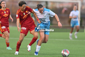 2024-01-16 - Sardar Azmoun of AS Roma competes for the ball with Moeka Minami of AS Roma Soccer - Women Italian Cup Macth Between Napoli Femminile vs AS Roma - NAPOLI FEMMINILE VS AS ROMA - WOMEN ITALIAN CUP - SOCCER