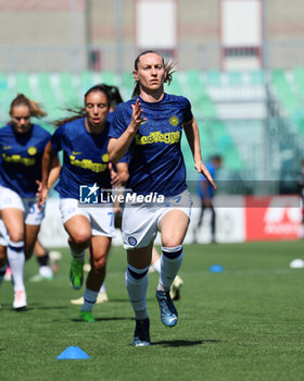 2024-04-13 - Henrietta Csiszar of Inter Women during the warm-up before the women's Serie A match between Sassuolo Women and Inter Women at the Enzo Ricci Stadium in Sassuolo on April 13, 2024 in Sassuolo, Italy. - POULE SCUDETTO - US SASSUOLO VS FC INTERNAZIONALE WOMEN - ITALIAN SERIE A WOMEN - SOCCER