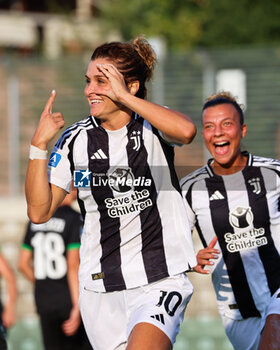 2024-09-01 - Cristiana Girelli of Juventus Women celebrates with her teammates scoring the 2-1 goal during the Women's Serie A match between Sassuolo Women and Juventus Women at the Enzo Ricci Stadium in Sassuolo on September 01, 2024 in Sassuolo, Italy. - US SASSUOLO VS JUVENTUS FC - ITALIAN SERIE A WOMEN - SOCCER