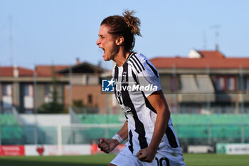 2024-09-01 - Cristiana Girelli of Juventus Women celebrates with her teammates scoring the 2-1 goal during the Women's Serie A match between Sassuolo Women and Juventus Women at the Enzo Ricci Stadium in Sassuolo on September 01, 2024 in Sassuolo, Italy. - US SASSUOLO VS JUVENTUS FC - ITALIAN SERIE A WOMEN - SOCCER