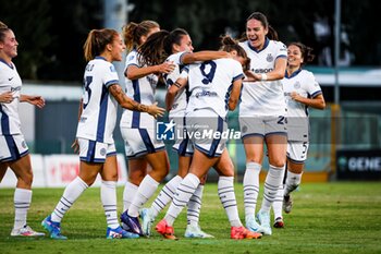 2024-09-28 - Inter Women celebrates with her teammates scoring the 0-1 goal during the Women's Serie A match between Sassuolo Women and Inter Women at the Enzo Ricci Stadium in Sassuolo on September 28, 2024 in Sassuolo, Italy. - US SASSUOLO VS INTER - FC INTERNAZIONALE - ITALIAN SERIE A WOMEN - SOCCER