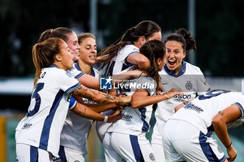 2024-09-28 - Inter Women celebrates with her teammates scoring the 0-1 goal during the Women's Serie A match between Sassuolo Women and Inter Women at the Enzo Ricci Stadium in Sassuolo on September 28, 2024 in Sassuolo, Italy. - US SASSUOLO VS INTER - FC INTERNAZIONALE - ITALIAN SERIE A WOMEN - SOCCER