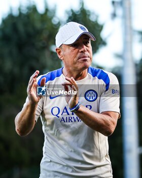 2024-09-28 - Gianpiero Piovani coach of Inter Women during the Women's Serie A match between Sassuolo Women and Inter Women at the Enzo Ricci Stadium in Sassuolo on September 28, 2024 in Sassuolo, Italy. - US SASSUOLO VS INTER - FC INTERNAZIONALE - ITALIAN SERIE A WOMEN - SOCCER