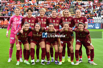 2024-10-20 - A.S. Roma Femminile players are posing for a team photo during the 7th day of the Serie A Femminile eBay Championship between A.S. Roma and A.C. Milan Femminile at the Tre Fontane Stadium on October 20, 2024 in Rome, Italy. - AS ROMA VS AC MILAN - ITALIAN SERIE A WOMEN - SOCCER