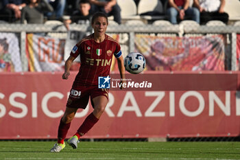 2024-10-20 - Manuela Giugliano of A.S. Roma Femminile in action during the 7th day of the Serie A Femminile eBay Championship between A.S. Roma and A.C. Milan Femminile at the Tre Fontane Stadium on October 20, 2024 in Rome, Italy. - AS ROMA VS AC MILAN - ITALIAN SERIE A WOMEN - SOCCER