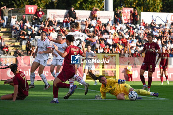 2024-10-20 - Laura Giuliani of A.C. Milan Femminile in action during the 7th day of the Serie A Femminile eBay Championship between A.S. Roma and A.C. Milan Femminile at the Tre Fontane Stadium on October 20, 2024 in Rome, Italy. - AS ROMA VS AC MILAN - ITALIAN SERIE A WOMEN - SOCCER