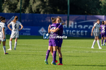 2024-11-03 - Miriam Longo (Fiorentina Femminile) and Vero Boquete (Fiorentina Femminile) exultation after winning the match - ACF FIORENTINA VS INTER - FC INTERNAZIONALE - ITALIAN SERIE A WOMEN - SOCCER