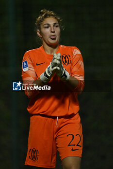 2024-11-02 - Astrid Gilardi of F.C. Como Women during the 8th day of the Serie A Femminile eBay Championship between S.S. Lazio and F.C. Como at the Mirko Fersini Stadium on November 2, 2024 in Formello, Italy. - LAZIO WOMEN VS FC COMO WOMEN - ITALIAN SERIE A WOMEN - SOCCER