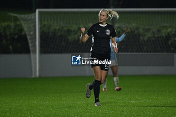 2024-11-02 - Julia Karlernas of F.C. Como Women celebrates after scoring the gol of 0-1 during the 8th day of the Serie A Femminile eBay Championship between S.S. Lazio and F.C. Como at the Mirko Fersini Stadium on November 2, 2024 in Formello, Italy. - LAZIO WOMEN VS FC COMO WOMEN - ITALIAN SERIE A WOMEN - SOCCER