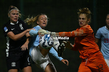 2024-11-02 - Mina Bergersen of F.C. Como Women, Federica D'Auria of S.S. Lazio and Astrid Gilardi of F.C. Como Women in action during the 8th day of the Serie A Femminile eBay Championship between S.S. Lazio and F.C. Como at the Mirko Fersini Stadium on November 2, 2024 in Formello, Italy. - LAZIO WOMEN VS FC COMO WOMEN - ITALIAN SERIE A WOMEN - SOCCER