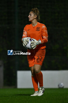 2024-11-02 - Astrid Gilardi of F.C. Como Women in action during the 8th day of the Serie A Femminile eBay Championship between S.S. Lazio and F.C. Como at the Mirko Fersini Stadium on November 2, 2024 in Formello, Italy. - LAZIO WOMEN VS FC COMO WOMEN - ITALIAN SERIE A WOMEN - SOCCER