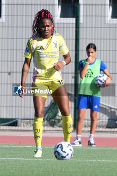 2024-11-03 - Chiara Beccari of Juventus FC in action during the Soccer- Italian Serie A Women between Napoli Femminile vs Juventus FC at Arena Giuseppe Piccolo Stadium - NAPOLI FEMMINILE VS JUVENTUS FC - ITALIAN SERIE A WOMEN - SOCCER