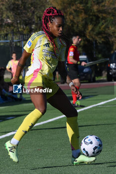 2024-11-03 - Lindsey Thomas of Juventus FC in action during the Soccer- Italian Serie A Women between Napoli Femminile vs Juventus FC at Arena Giuseppe Piccolo Stadium - NAPOLI FEMMINILE VS JUVENTUS FC - ITALIAN SERIE A WOMEN - SOCCER