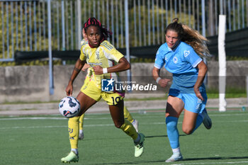 2024-11-03 - Lindsey Thomas of Juventus FC competes for the ball with Manuela Sciabica of Napoli Femminile during the Soccer- Italian Serie A Women between Napoli Femminile vs Juventus FC at Arena Giuseppe Piccolo Stadium - NAPOLI FEMMINILE VS JUVENTUS FC - ITALIAN SERIE A WOMEN - SOCCER