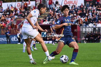 2024-11-09 - Agnese Bonfantini of A.C.F Fiorentina and Saki Kumagai of A.S. Roma Femminile in action during the 9th day of the Serie A Femminile eBay Championship between A.S. Roma and A.C.F. Fiorentina Femminile at the Tre Fontane Stadium on November 9, 2024 in Rome, Italy. - AS ROMA VS ACF FIORENTINA - ITALIAN SERIE A WOMEN - SOCCER