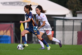 2024-11-09 - Manuela Giugliano of A.S. Roma Femminile and Maria Luisa Filangeri of A.C.F Fiorentina in action during the 9th day of the Serie A Femminile eBay Championship between A.S. Roma and A.C.F. Fiorentina Femminile at the Tre Fontane Stadium on November 9, 2024 in Rome, Italy. - AS ROMA VS ACF FIORENTINA - ITALIAN SERIE A WOMEN - SOCCER