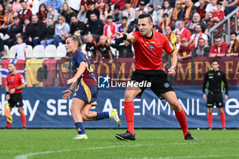 2024-11-09 - Referee Aleksandar Djurdjevic during the 9th day of the Serie A Femminile eBay Championship between A.S. Roma and A.C.F. Fiorentina Femminile at the Tre Fontane Stadium on November 9, 2024 in Rome, Italy. - AS ROMA VS ACF FIORENTINA - ITALIAN SERIE A WOMEN - SOCCER