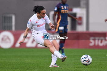 2024-11-09 - Michela Catena of A.C.F Fiorentina in action during the 9th day of the Serie A Femminile eBay Championship between A.S. Roma and A.C.F. Fiorentina Femminile at the Tre Fontane Stadium on November 9, 2024 in Rome, Italy. - AS ROMA VS ACF FIORENTINA - ITALIAN SERIE A WOMEN - SOCCER