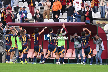 2024-11-09 - A.S. Roma Femminile celebrate the victory during the 9th day of the Serie A Femminile eBay Championship between A.S. Roma and A.C.F. Fiorentina Femminile at the Tre Fontane Stadium on November 9, 2024 in Rome, Italy. - AS ROMA VS ACF FIORENTINA - ITALIAN SERIE A WOMEN - SOCCER