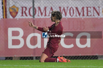 2024-11-17 - AS Roma's Valentina Giacinti  celebrates after scoring the goal 2-0 during the Italian Football Championship League A Women 2024/2025 match between AS Roma vs SS Lazio at the Tre Fontane stadium on 17 November 2024. - AS ROMA VS LAZIO WOMEN - ITALIAN SERIE A WOMEN - SOCCER