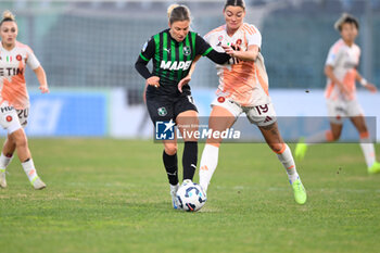 2024-11-24 - Cecilia Prugna ( U.S. Sassuolo Calcio ) Verena Hanshaw ( AS Roma ) - US SASSUOLO VS AS ROMA - ITALIAN SERIE A WOMEN - SOCCER