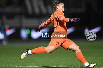 2024-11-24 - Cachia Maya of Como Calcio Women during the Serie A match football between Como Calcio Women and Juventus FC Women on 24 of November 2024 at Ferruccio Trabattoni stadium in Seregno, Italy - FC COMO WOMEN VS JUVENTUS FC - ITALIAN SERIE A WOMEN - SOCCER