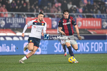 2024-01-05 - Dragusin (Geonoa CFC) and Fabbian (Bologna FC) in action - BOLOGNA FC VS GENOA CFC - ITALIAN SERIE A - SOCCER