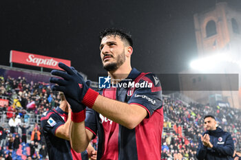 2024-01-05 - Riccardo Orsolini (Bologna Fc) greets Bologna Fc supporters - BOLOGNA FC VS GENOA CFC - ITALIAN SERIE A - SOCCER