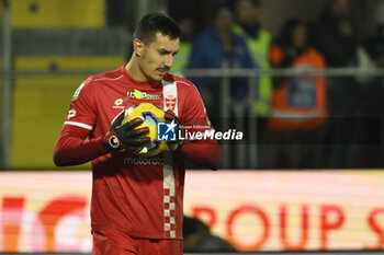 2024-01-06 - Alessandro Sorrentino of A.C. Monza during the 19th day of the Serie A Championship between Frosinone Calcio vs A.C. Monza, 6 January 2024 at the Benito Stirpe Stadium, Frosinone, Italy. - FROSINONE CALCIO VS AC MONZA - ITALIAN SERIE A - SOCCER