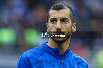 2024-01-06 - Henrikh Mkhitaryan of FC Internazionale seen during Serie A 2023/24 football match between FC Internazionale and Hellas Verona at Giuseppe Meazza Stadium, Milan, Italy on January 06, 2024 - INTER - FC INTERNAZIONALE VS HELLAS VERONA FC - ITALIAN SERIE A - SOCCER
