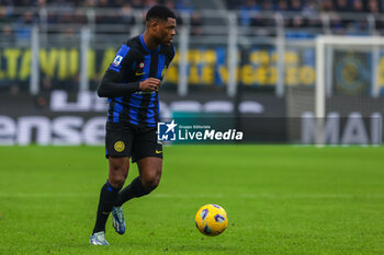 2024-01-06 - Denzel Dumfries of FC Internazionale seen in action during Serie A 2023/24 football match between FC Internazionale and Hellas Verona at Giuseppe Meazza Stadium, Milan, Italy on January 06, 2024 - INTER - FC INTERNAZIONALE VS HELLAS VERONA FC - ITALIAN SERIE A - SOCCER