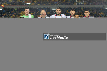 2024-01-06 - Cagliari Calcio team line up - US LECCE VS CAGLIARI CALCIO - ITALIAN SERIE A - SOCCER