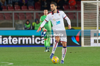 2024-01-06 - Alberto Dossena of Cagliari Calcio - US LECCE VS CAGLIARI CALCIO - ITALIAN SERIE A - SOCCER