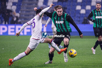 2024-01-06 - Kristian Thorstvedt (Sassuolo) and Fabiano Parisi (Fiorentina) - US SASSUOLO VS ACF FIORENTINA - ITALIAN SERIE A - SOCCER