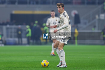 2024-01-14 - Diego LLorente of AS Roma seen in action during Serie A 2023/24 football match between AC Milan and AS Roma at San Siro Stadium, Milan, Italy on January 14, 2024 - AC MILAN VS AS ROMA - ITALIAN SERIE A - SOCCER