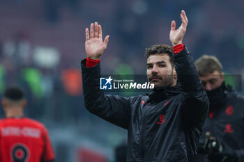 2024-01-14 - Theo Hernandez of AC Milan celebrates the victory at the end of the match during Serie A 2023/24 football match between AC Milan and AS Roma at San Siro Stadium, Milan, Italy on January 14, 2024 - AC MILAN VS AS ROMA - ITALIAN SERIE A - SOCCER